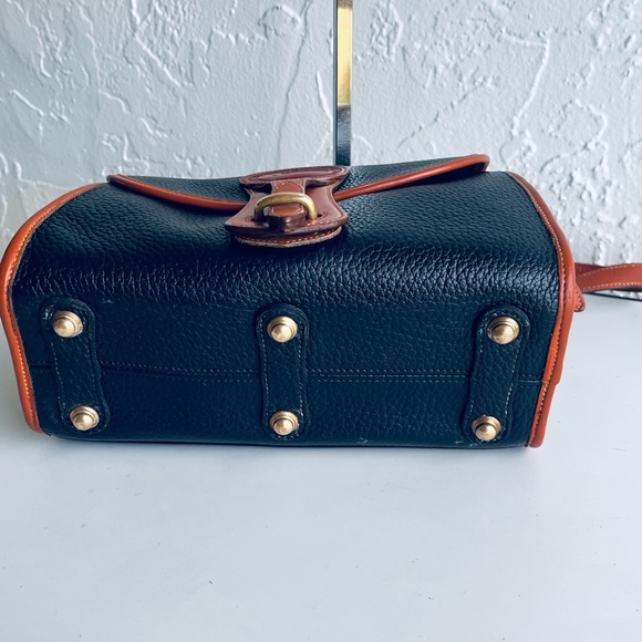 VINTAGE MIDNIGHT BLUE  SADDLE TAN PIPING DOONEY ESSEX SHOULDER CROSSBODY BAG AWL - Picture 6 of 16